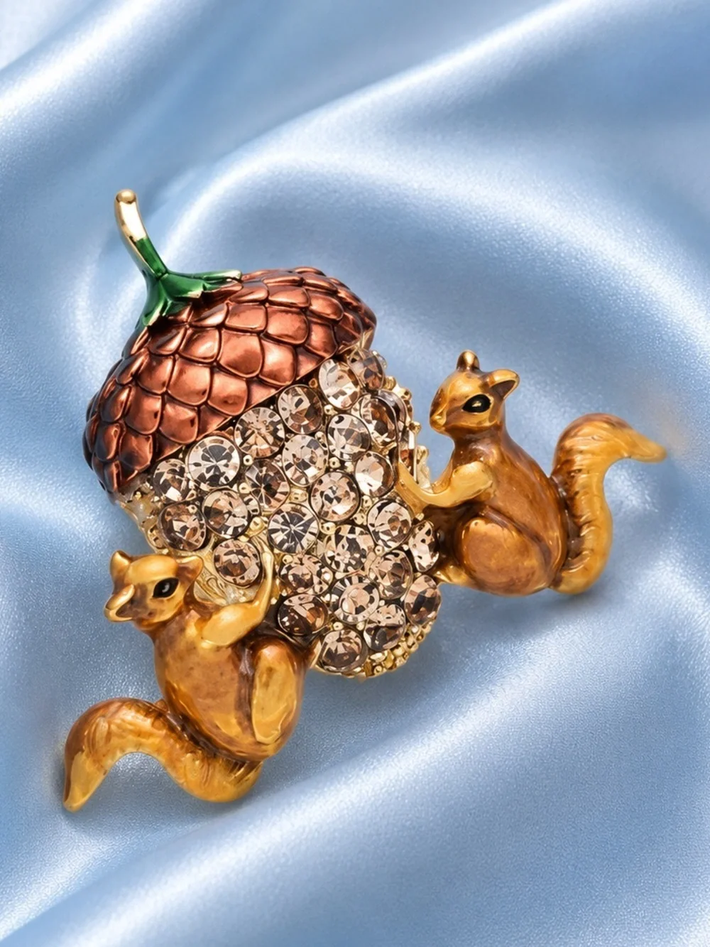 Acorn Squirrel Gold Brooch
